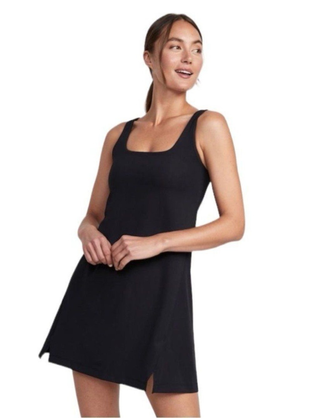 Old Navy Active PowerSoft Square-Neck Athletic
Dress size Medium